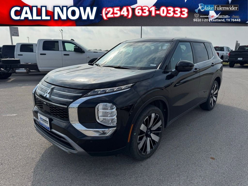 Used 2025 Mitsubishi Outlander SE