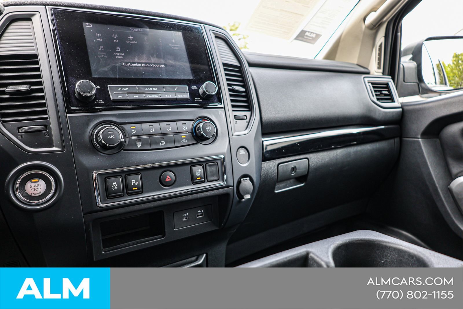 2023 Nissan Titan SV