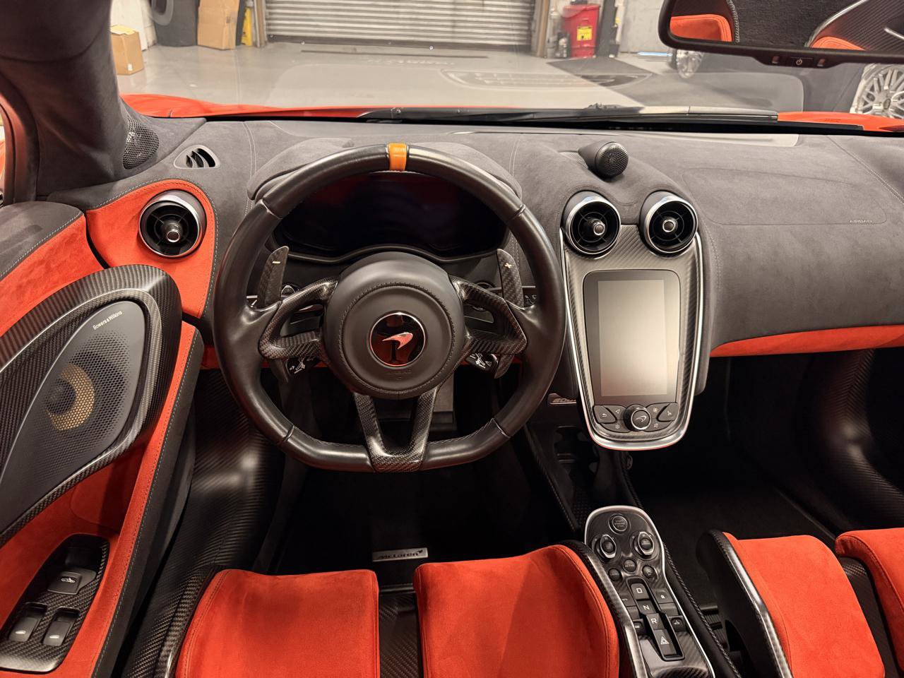 Used 2020 McLaren 600LT Spider photo 17