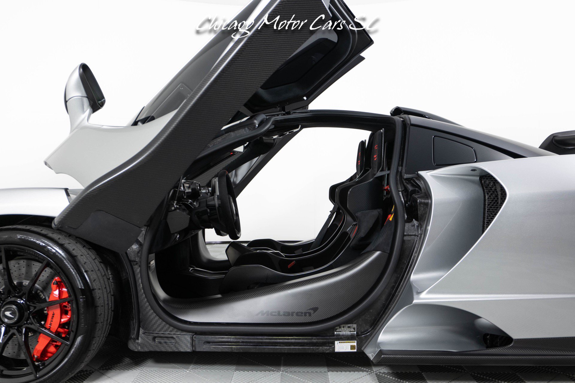 Used 2019 McLaren Senna photo 33