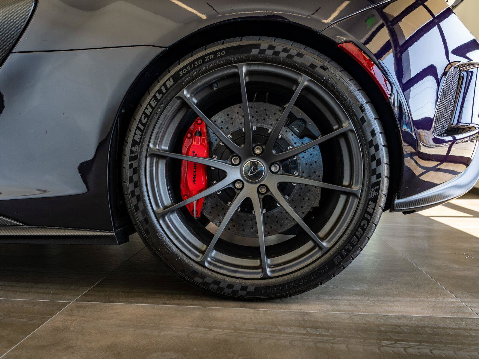 Used 2016 McLaren 675LT Coupe photo 38