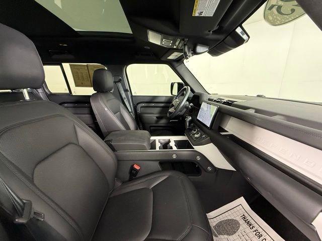 2025 Land Rover Defender 110 S