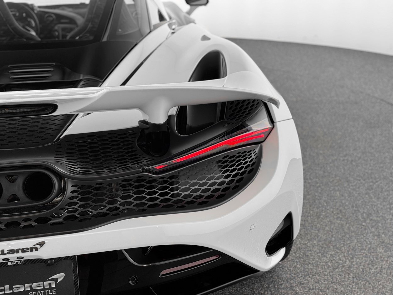 Used 2026 McLaren 750S photo 38