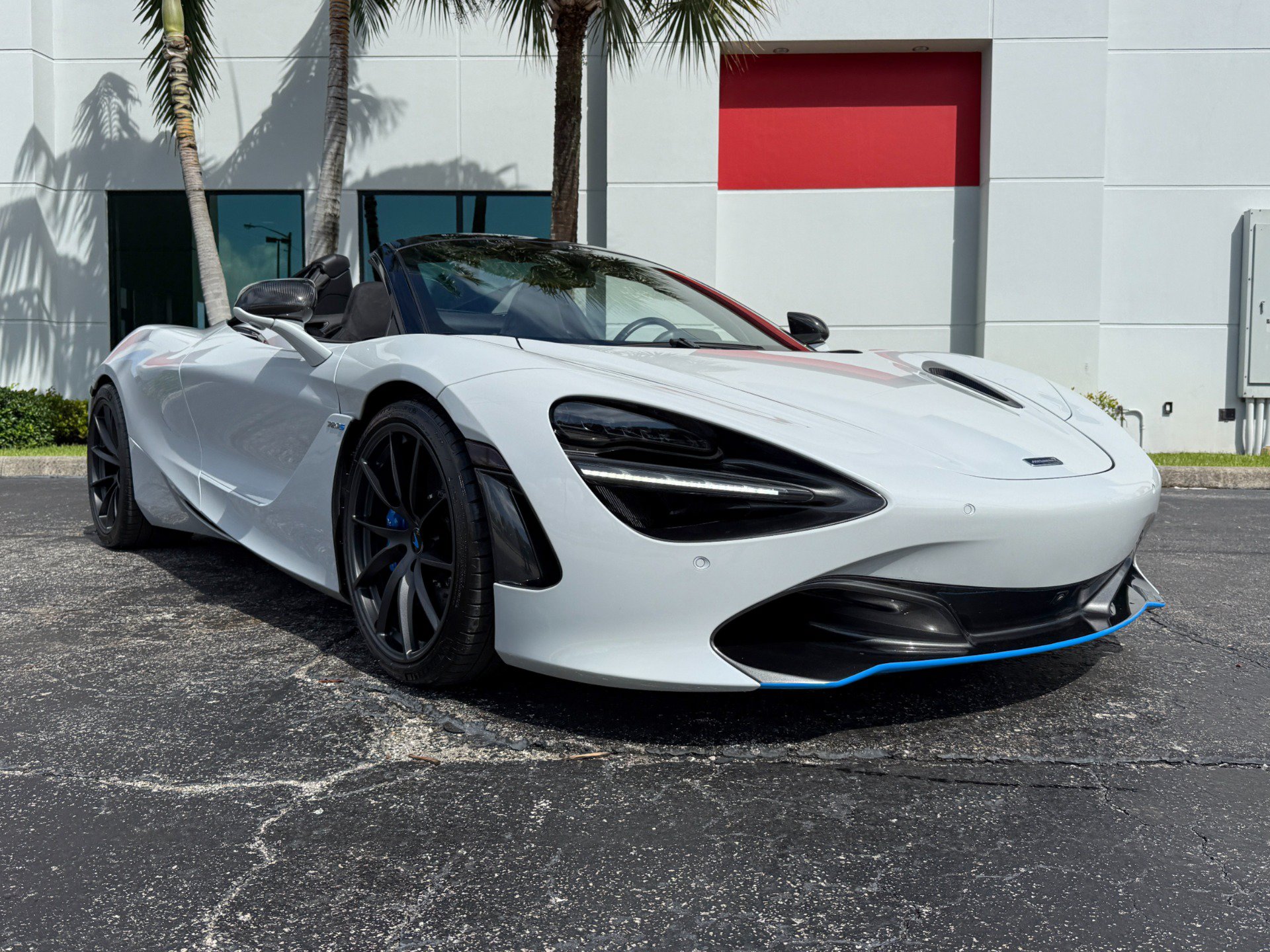 Used 2020 McLaren 720S Luxury photo 6
