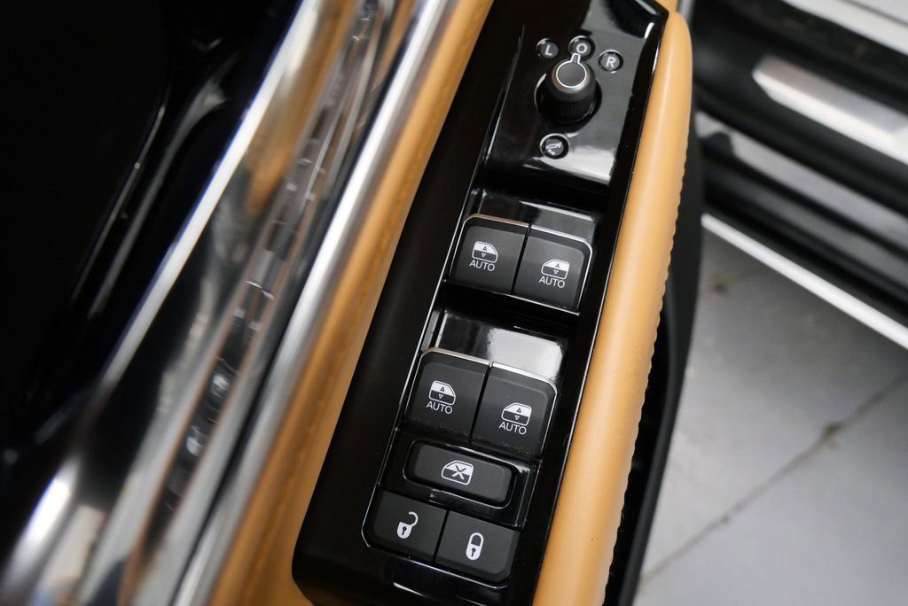 2022 Jeep Grand Wagoneer Series III