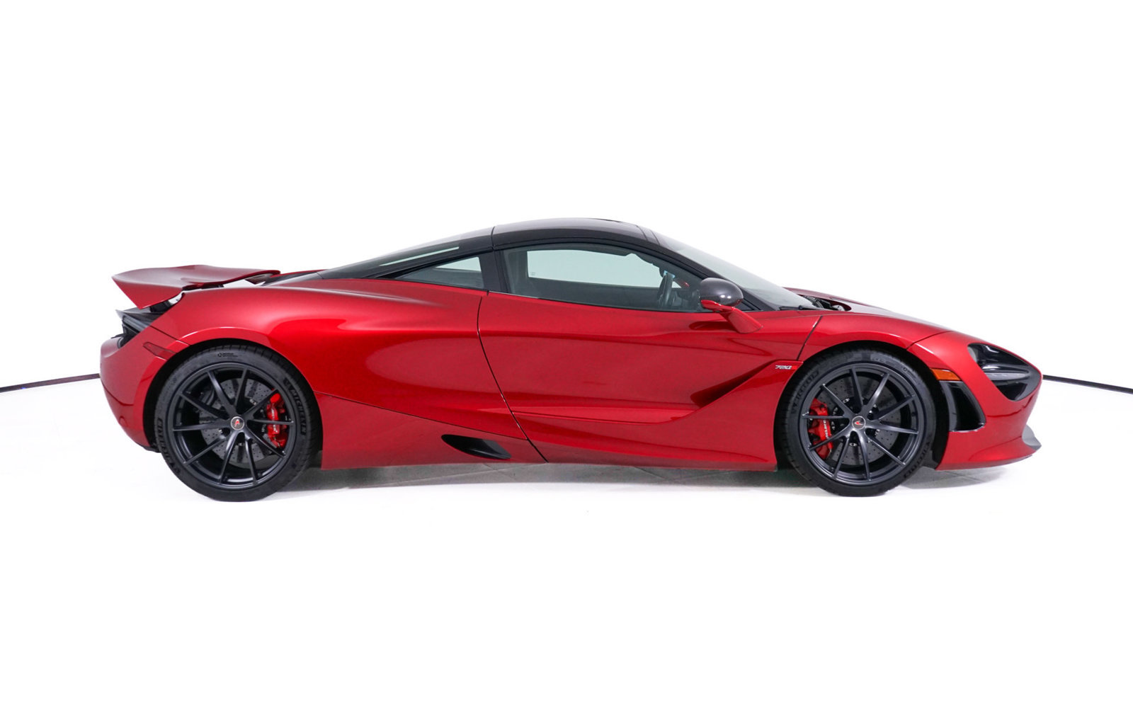 Used 2018 McLaren 720S photo 8