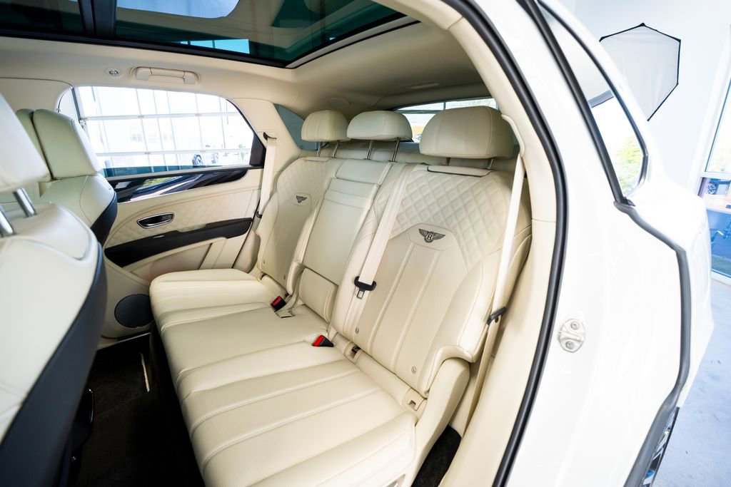 2021 Bentley Bentayga Plug-In Hybrid