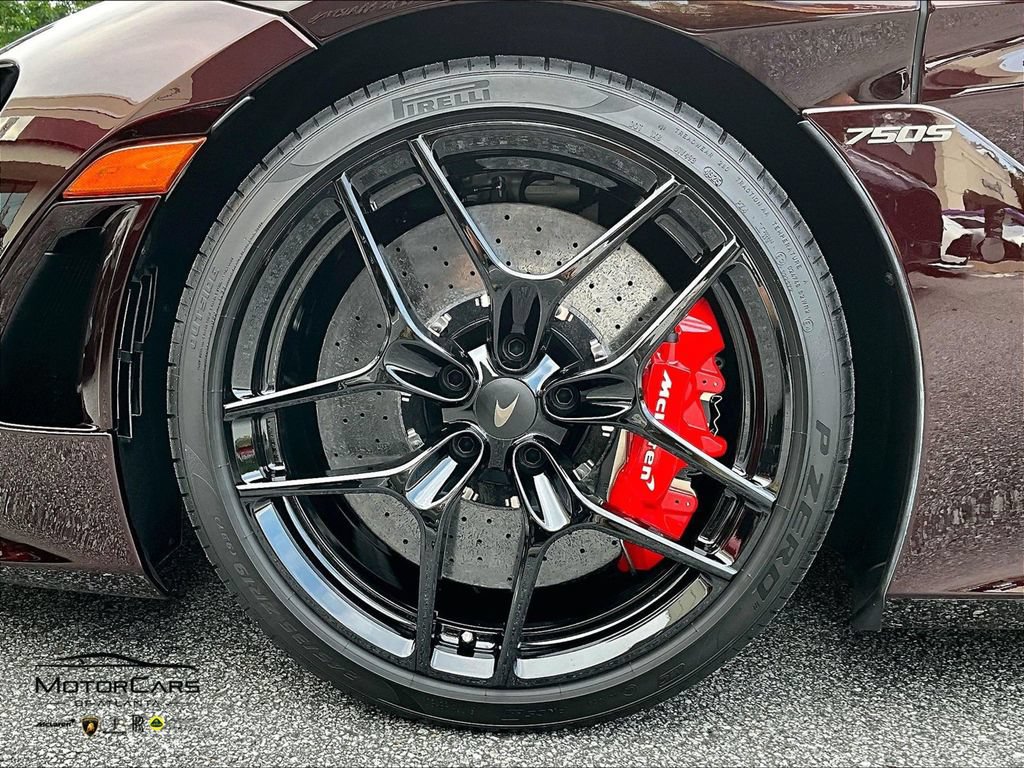 Used 2027 McLaren 750S Spider photo 10