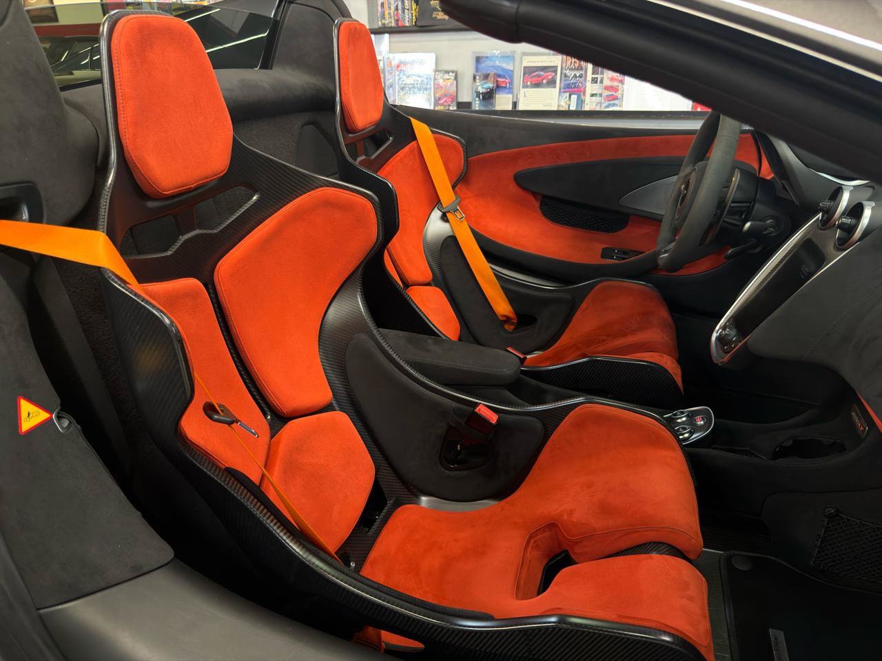 Used 2020 McLaren 600LT Spider photo 32