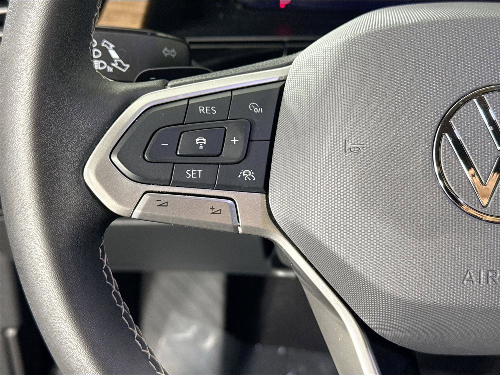 2024 Volkswagen Atlas SE