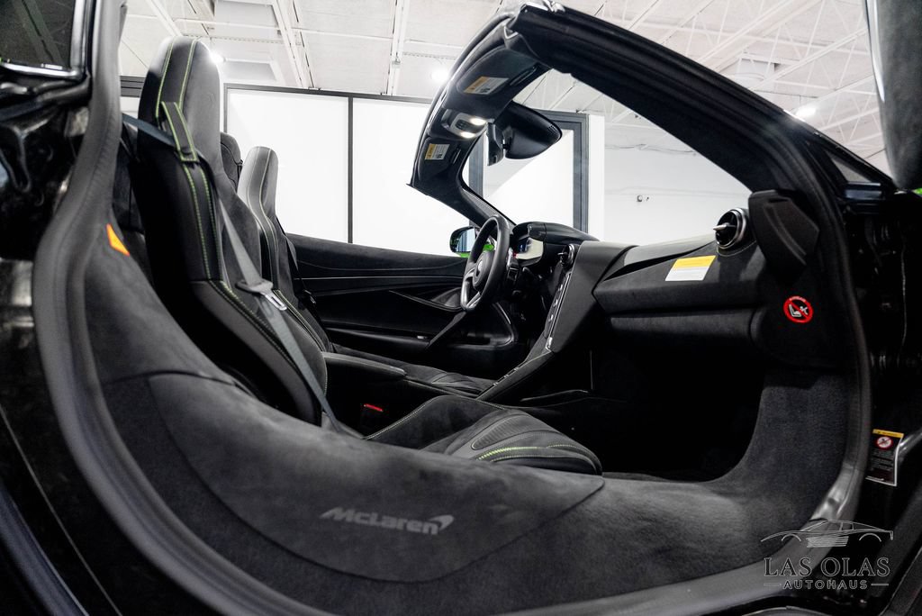 Used 2026 McLaren 750S Spider photo 33