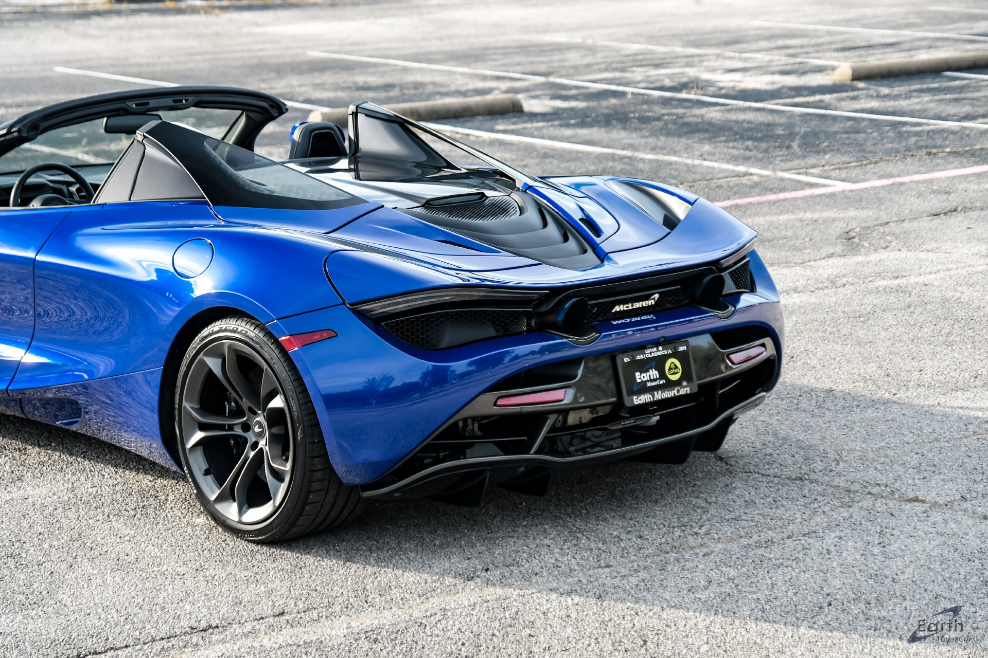 Used 2022 McLaren 720S Spider photo 17