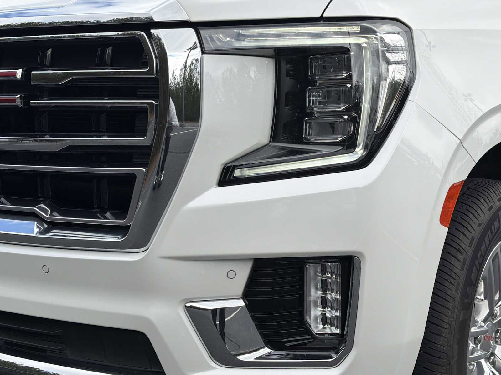 2023 GMC Yukon XL SLT