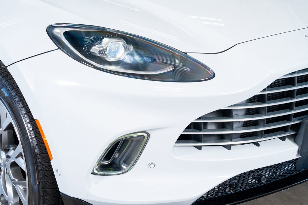 2021 Aston Martin DBX