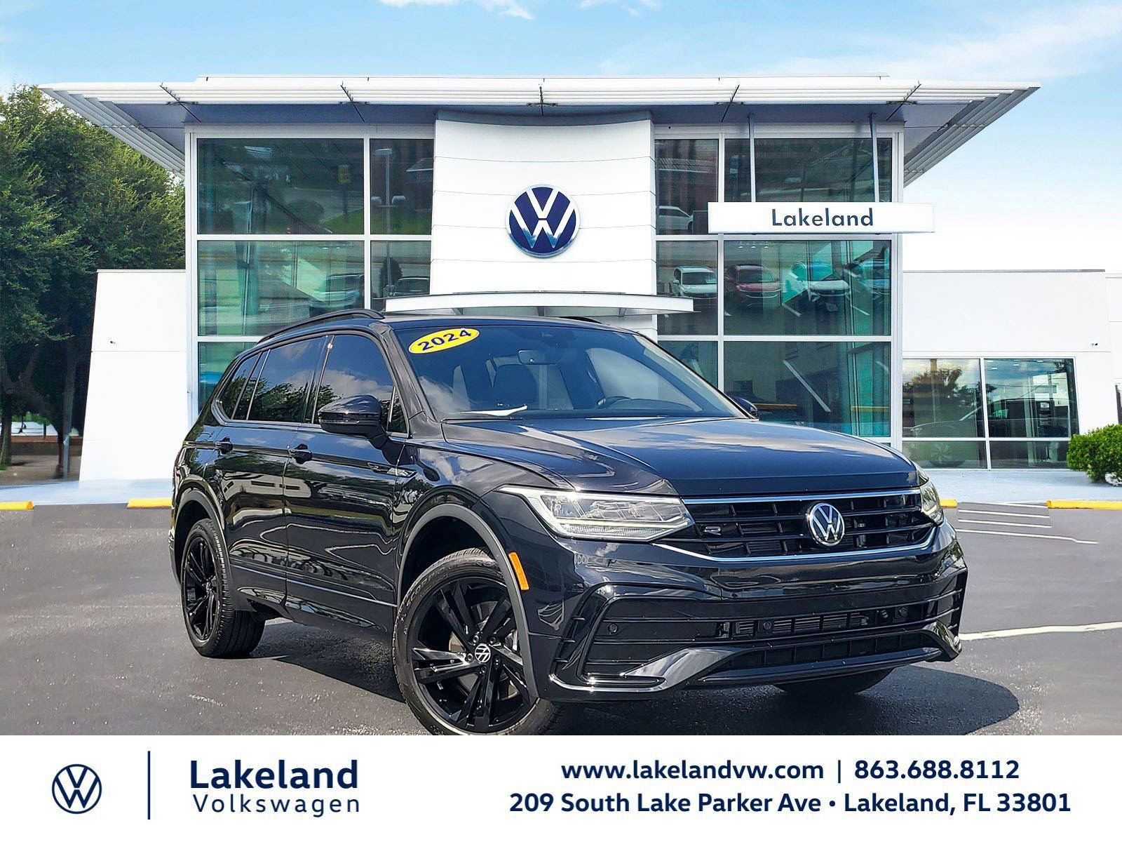 Used 2024 Volkswagen Tiguan SE R-Line