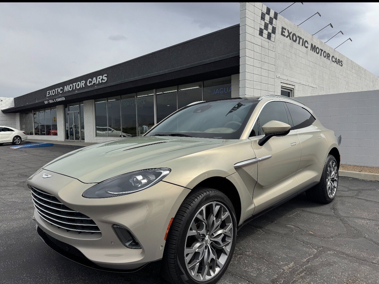 Used 2021 Aston Martin DBX