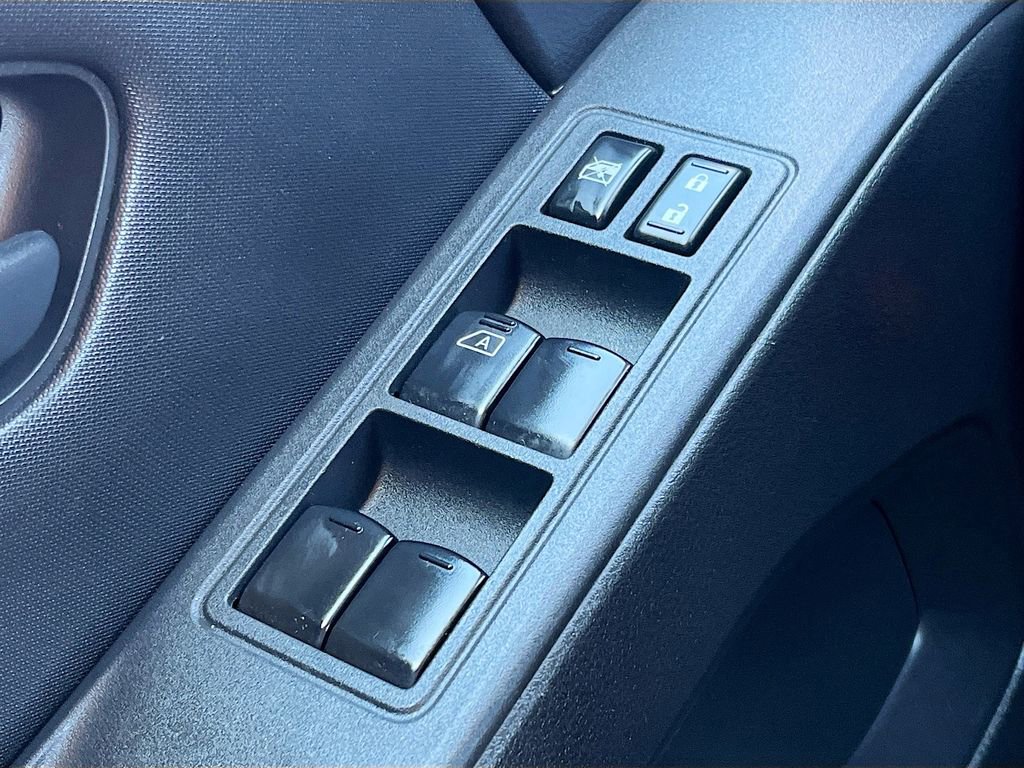 2023 Nissan Frontier S