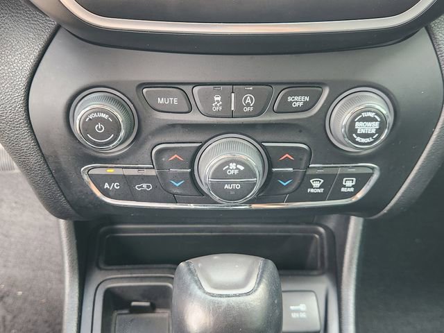 2022 Jeep Cherokee Latitude Lux