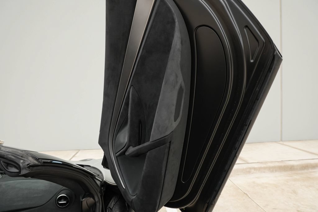 Used 2020 McLaren 720S Performance photo 21