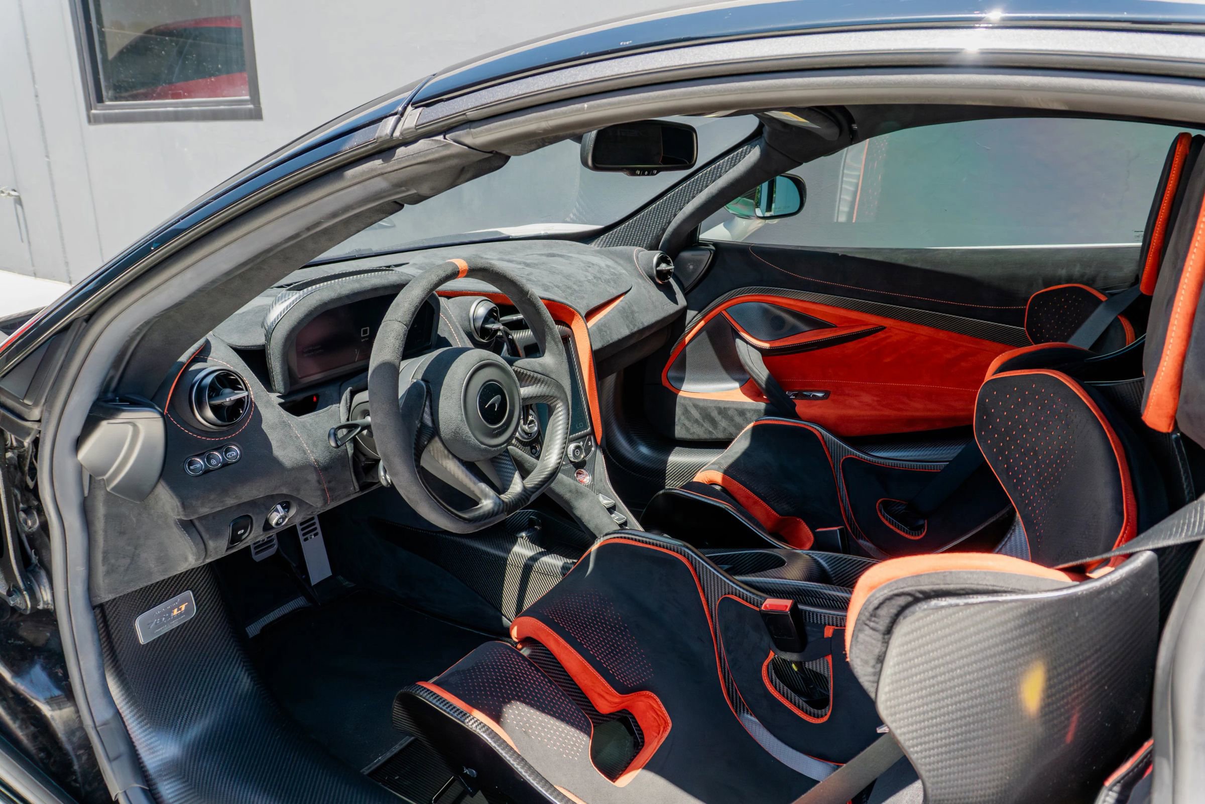Used 2022 McLaren 765LT photo 15