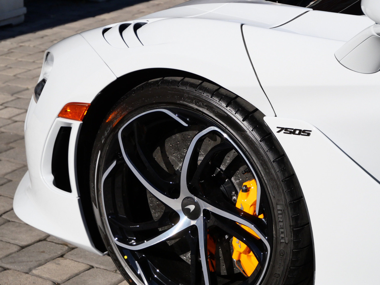 Used 2025 McLaren 750S photo 21