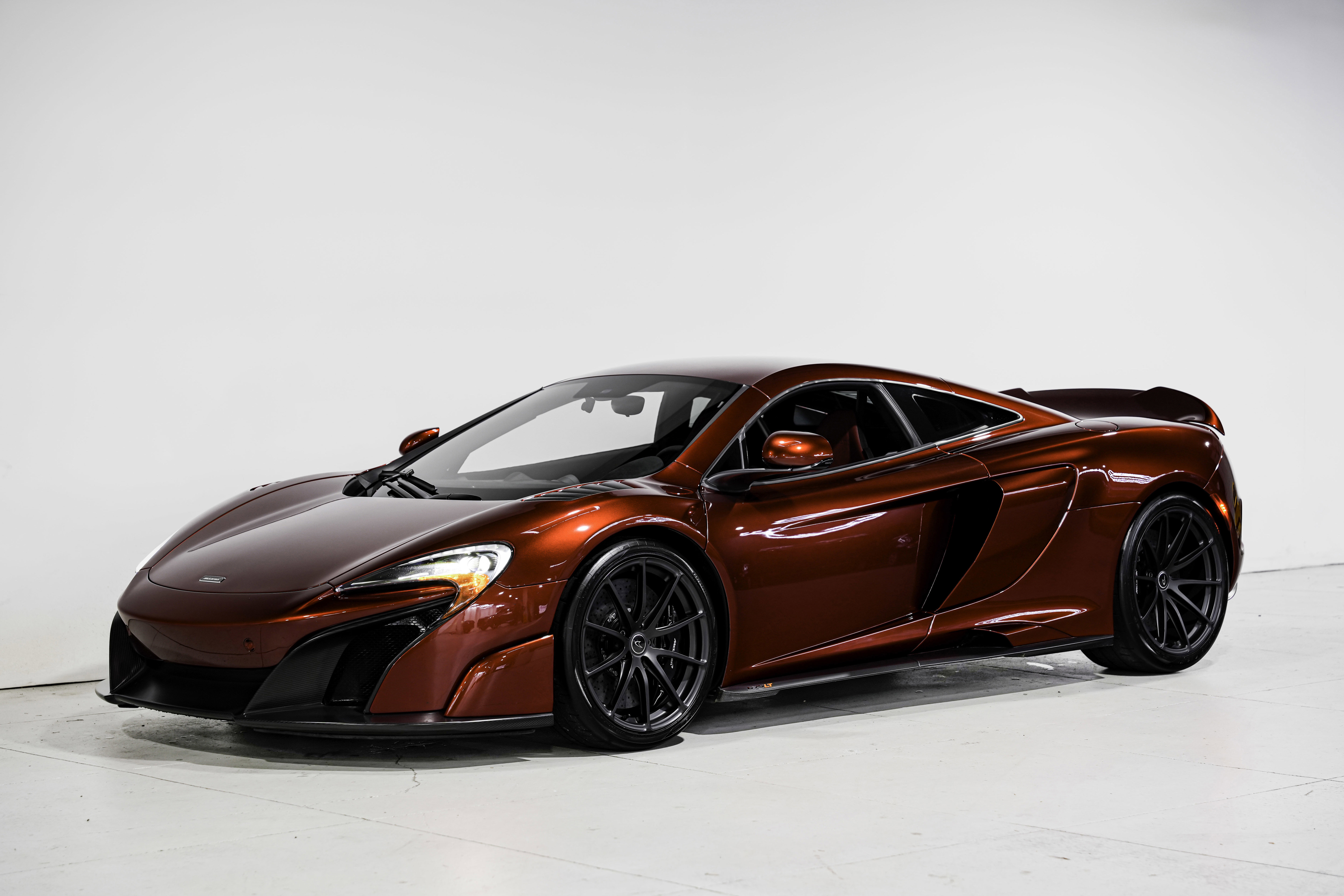 Used 2016 McLaren 675LT Coupe photo 7