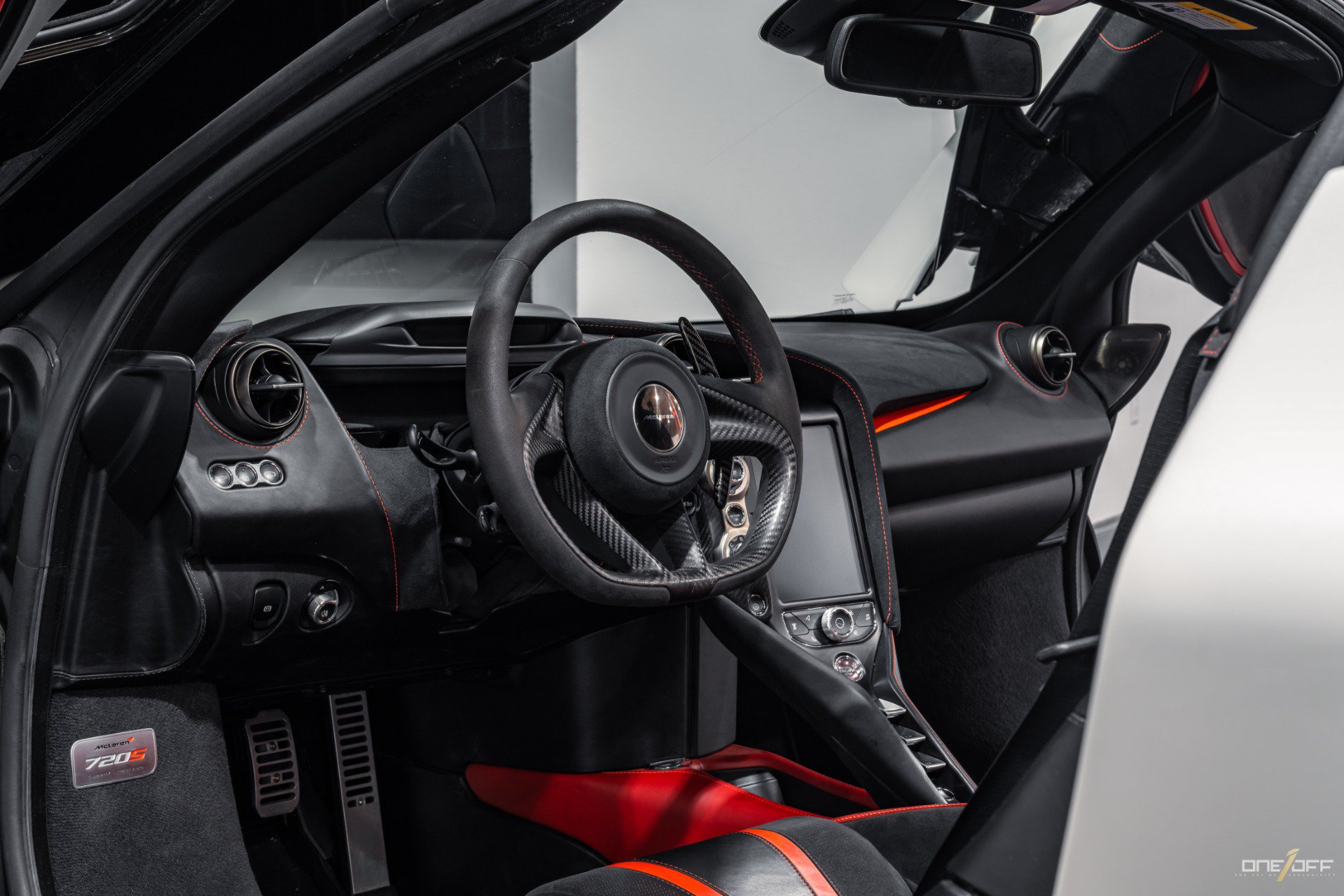 Used 2018 McLaren 720S Performance photo 26