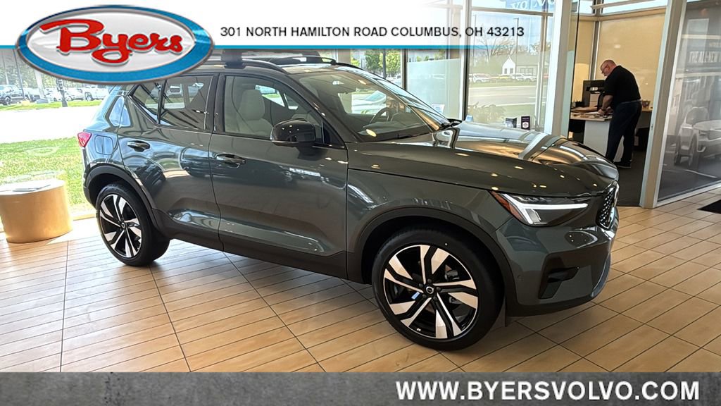 2026 Volvo Xc40 B5 Plus