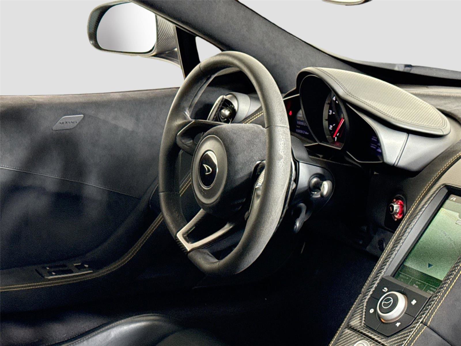 Used 2016 McLaren 675LT Coupe photo 27