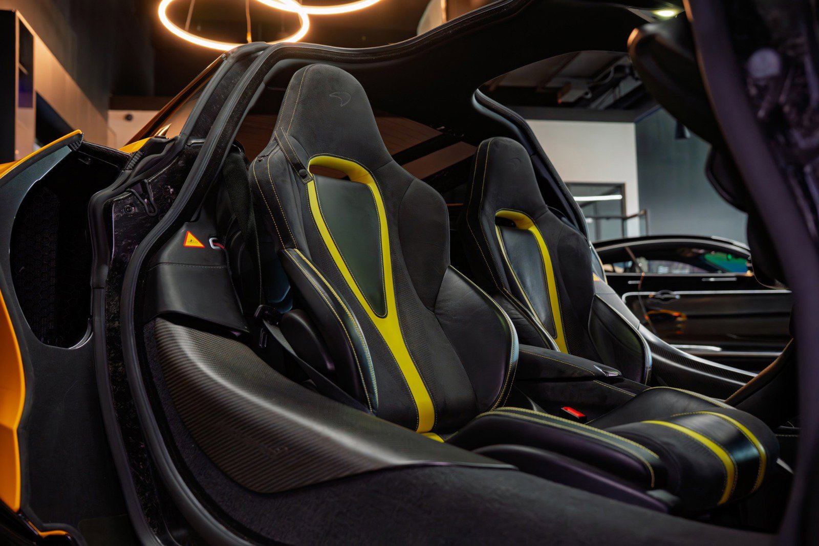 Used 2018 McLaren 720S Performance photo 14