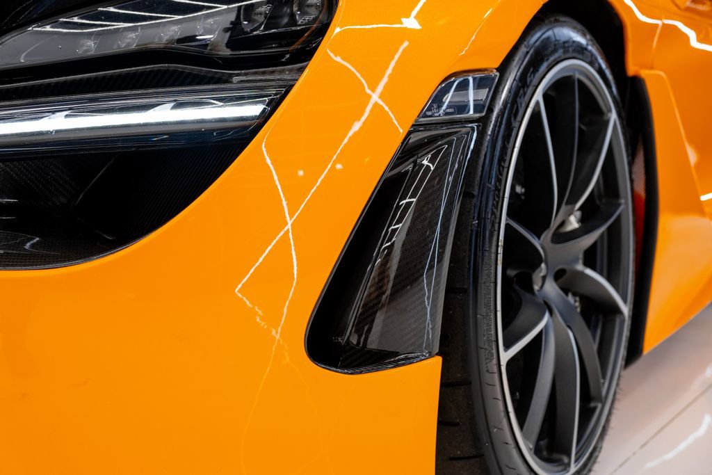 Used 2020 McLaren 720S Spider photo 10
