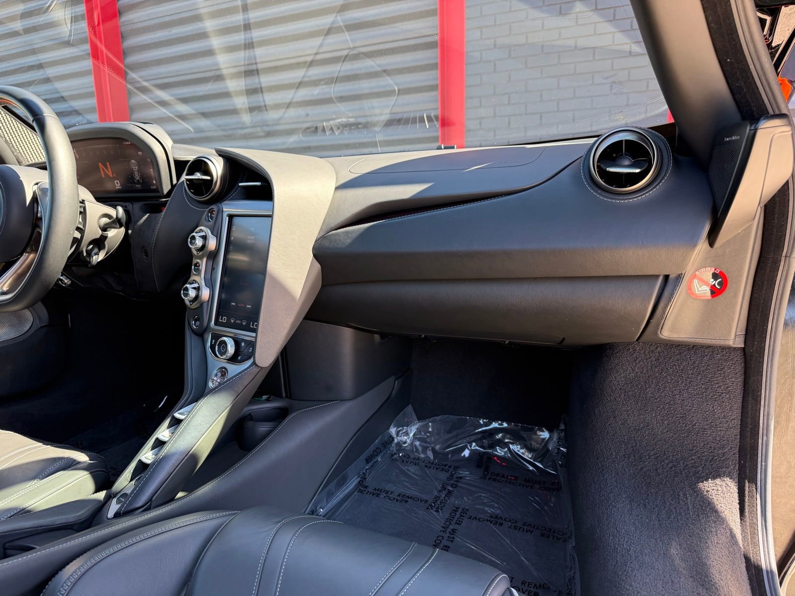 Used 2018 McLaren 720S Luxury photo 27