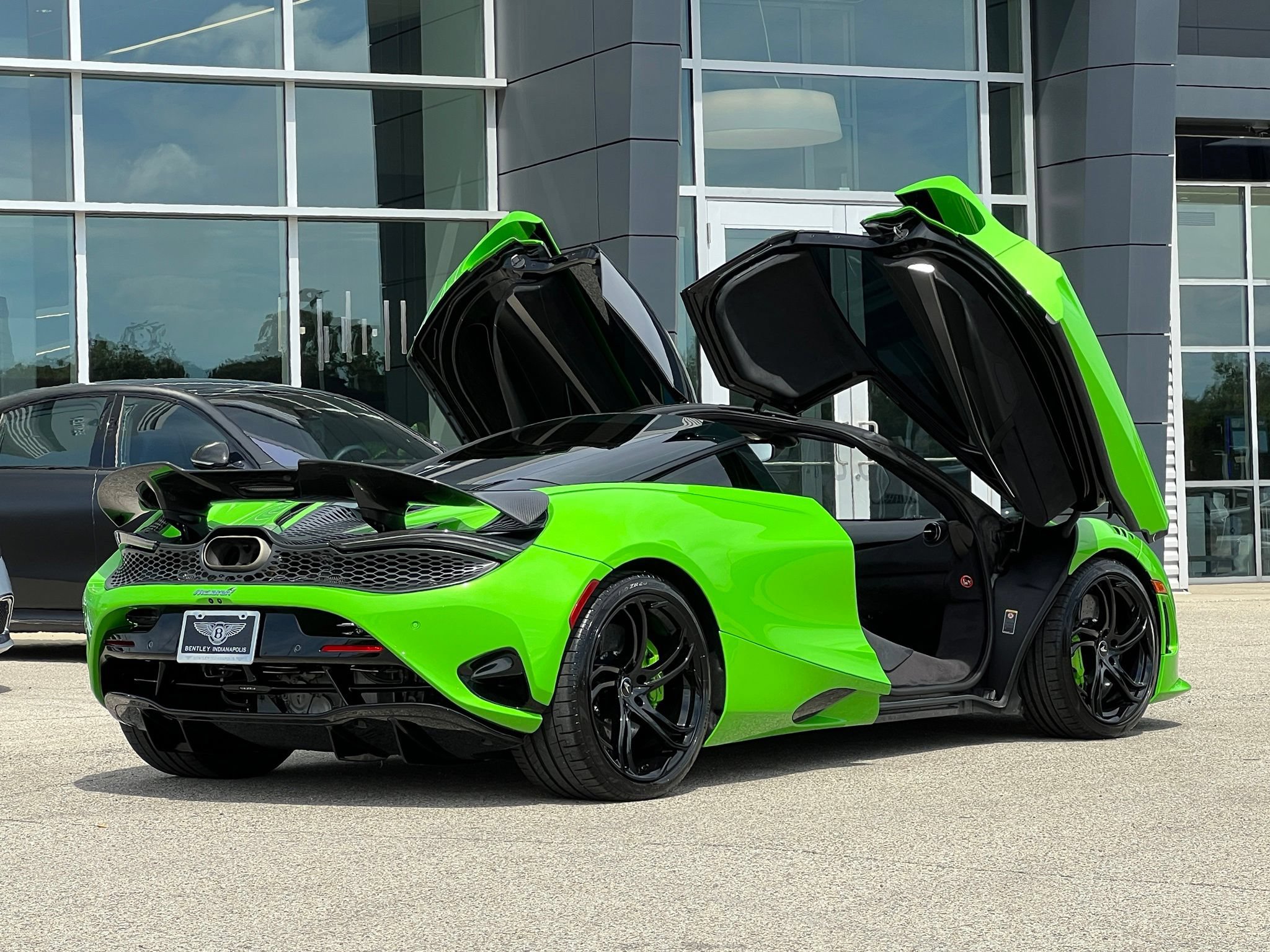 Used 2024 McLaren 750S photo 13
