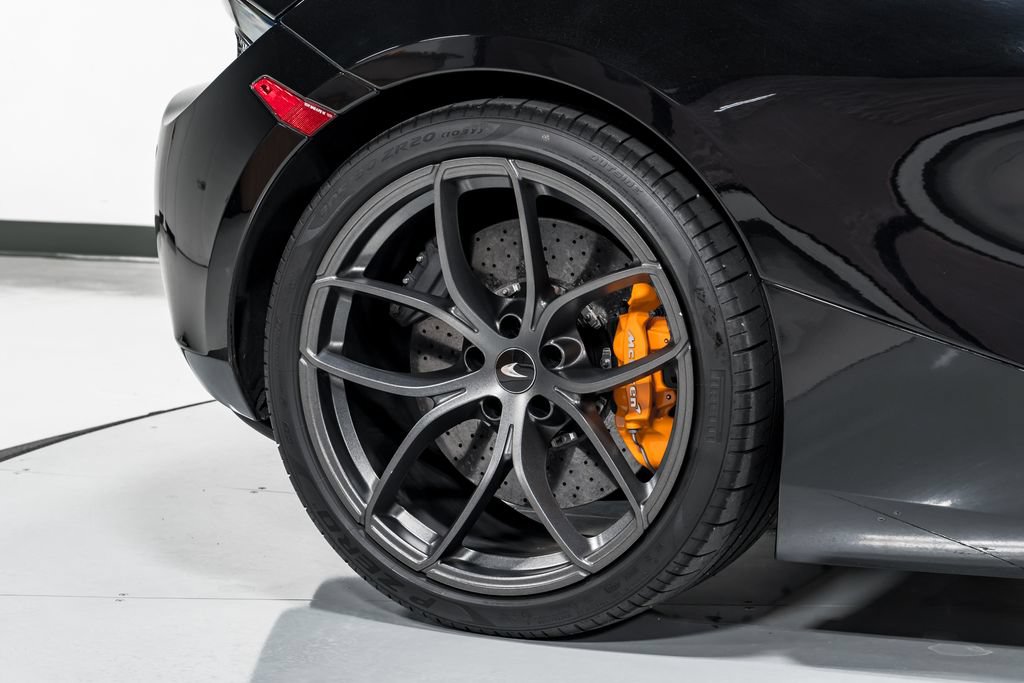 Used 2020 McLaren 720S Performance photo 44