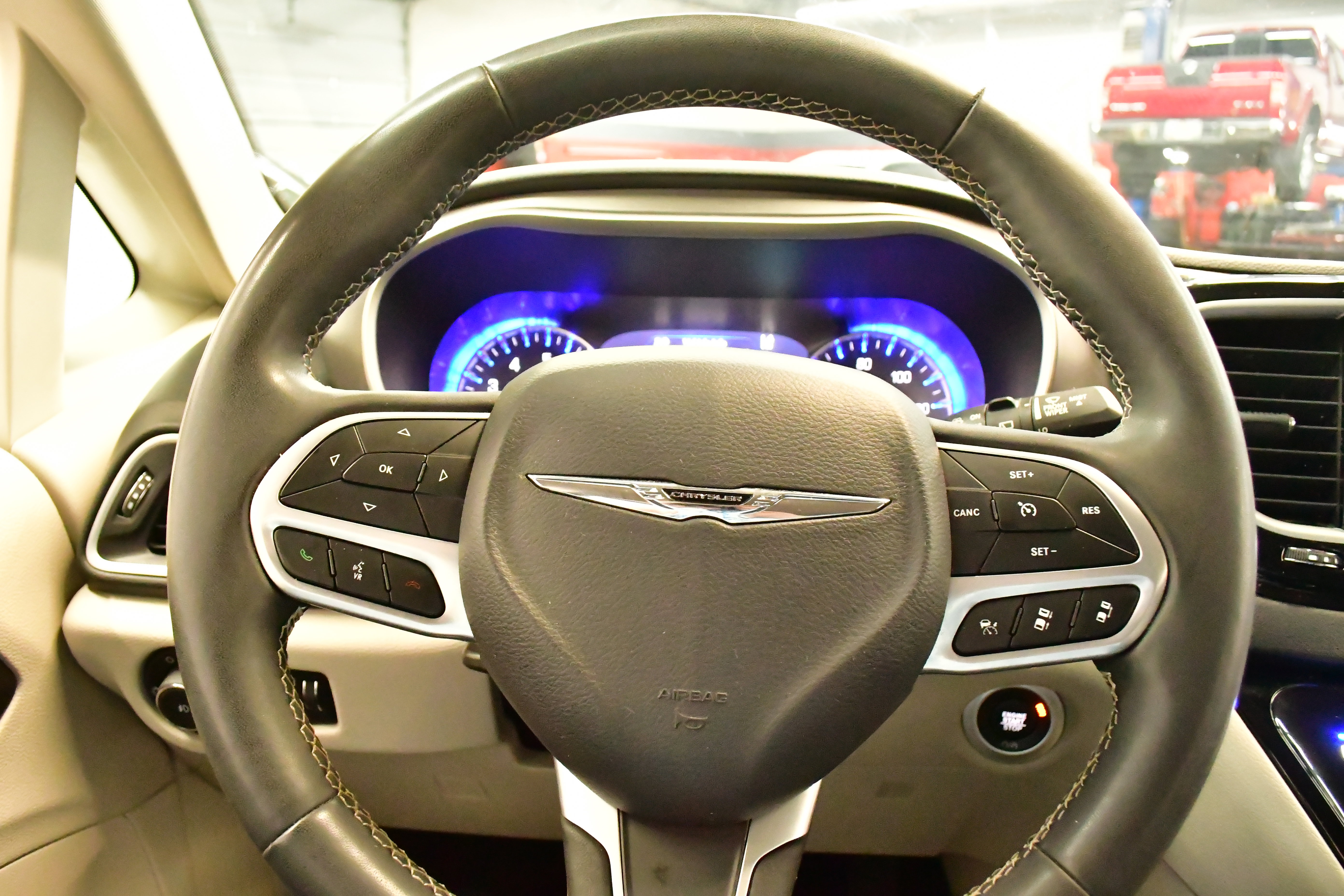 2023 Chrysler Pacifica Touring-L