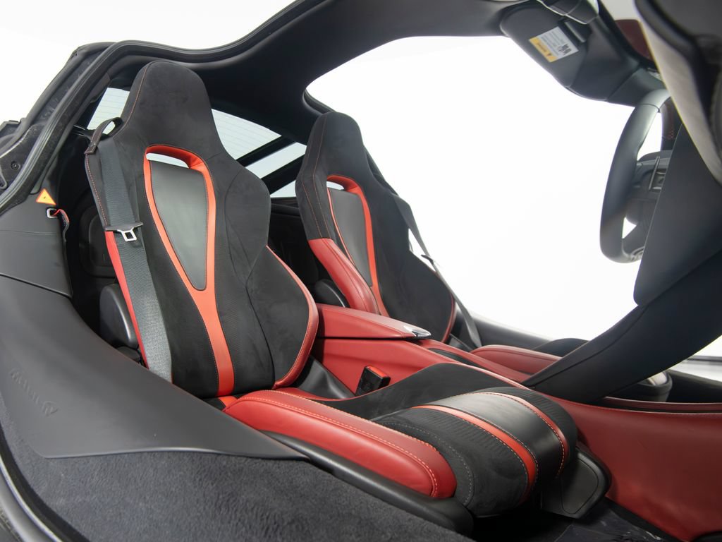 Used 2018 McLaren 720S photo 33
