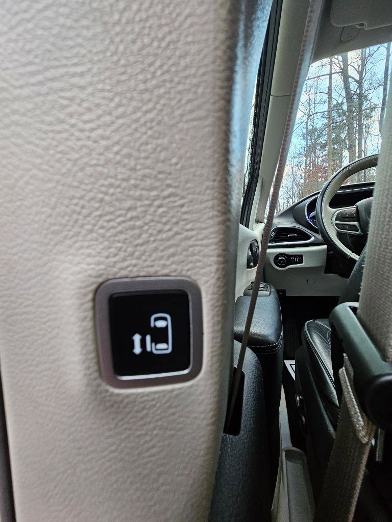 2020 Chrysler Pacifica Limited