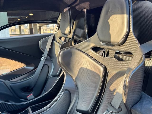 Used 2019 McLaren Senna photo 16