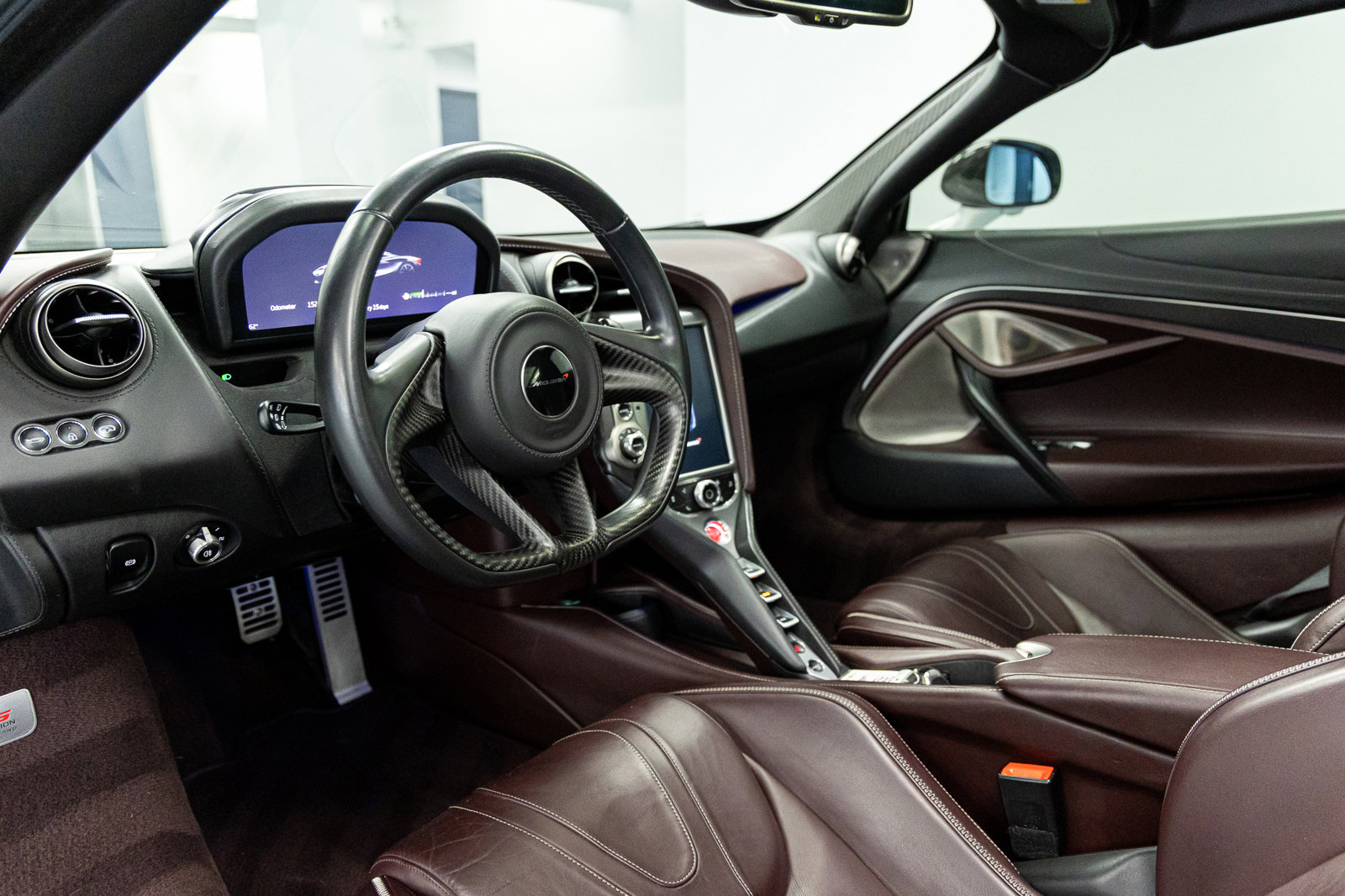 Used 2018 McLaren 720S photo 32