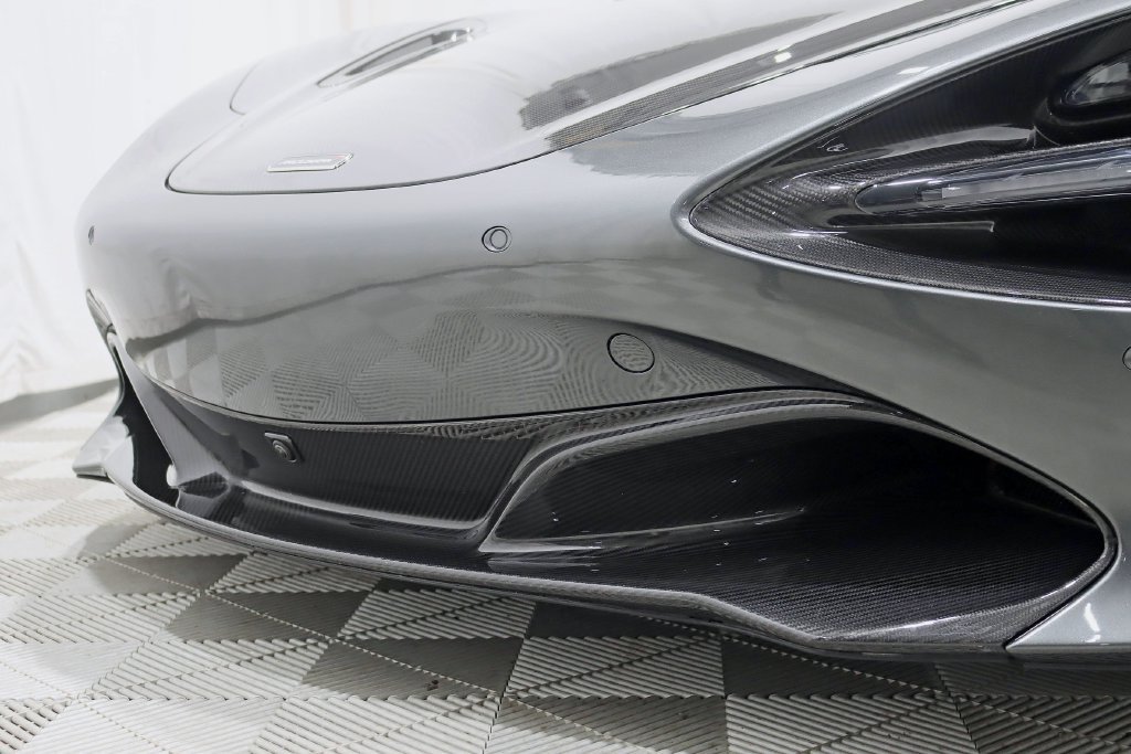 Used 2018 McLaren 720S Performance photo 13