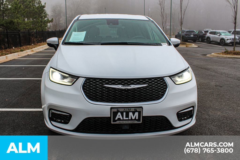 2023 Chrysler Pacifica Touring-L