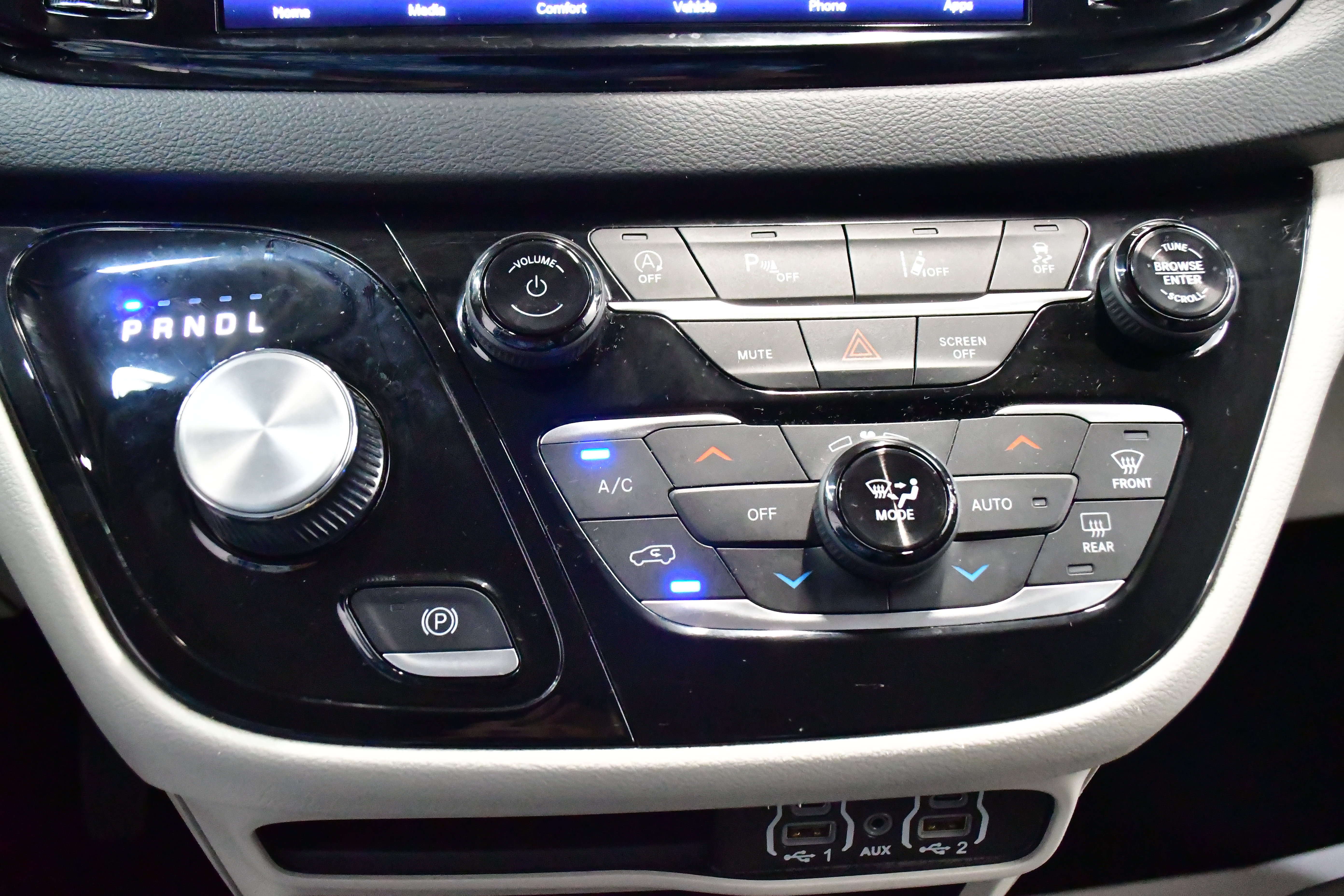 2023 Chrysler Pacifica Touring-L