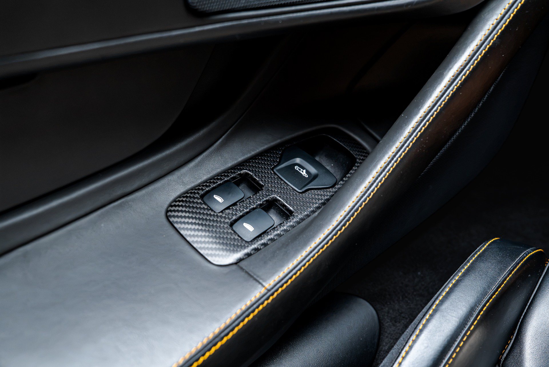 Used 2020 McLaren 600LT Spider photo 44