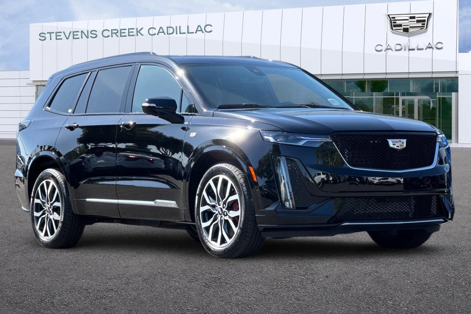 Used 2025 Cadillac XT6 Sport w/ Technology Package