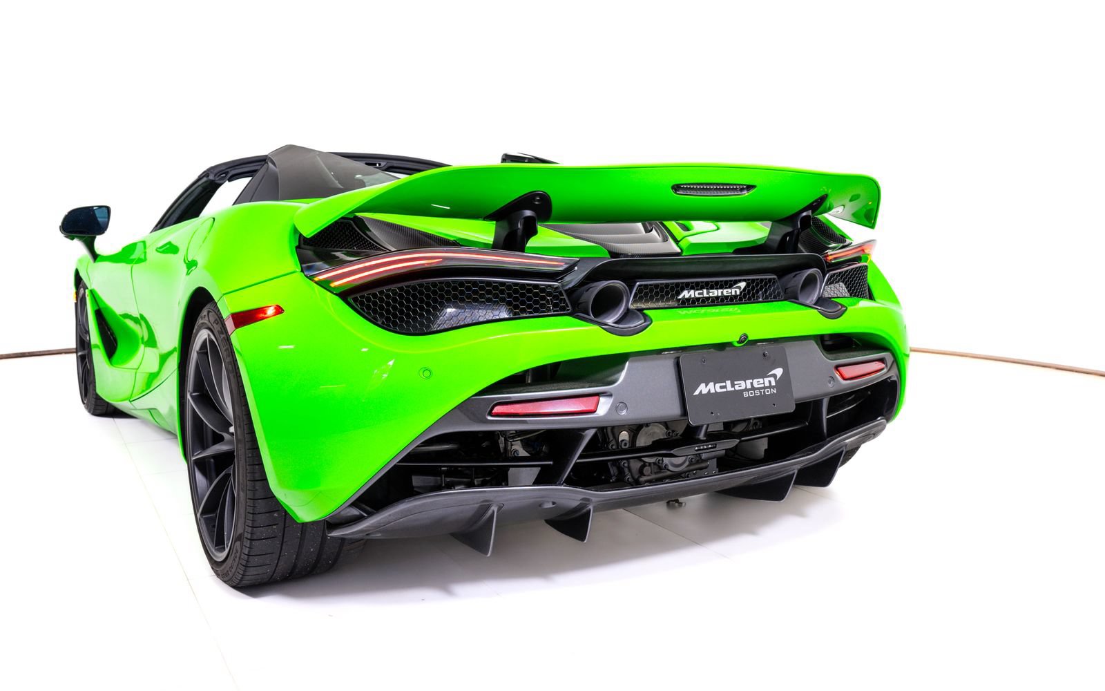 Used 2022 McLaren 720S Performance photo 13