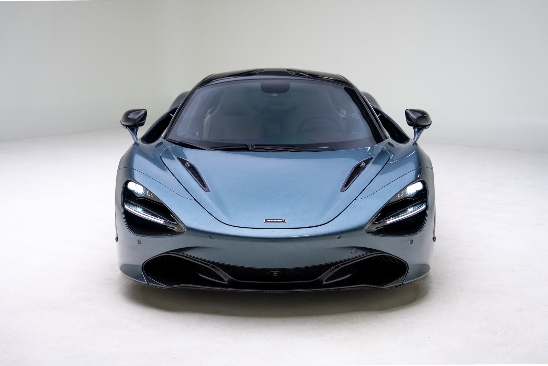 Used 2018 McLaren 720S Luxury photo 14