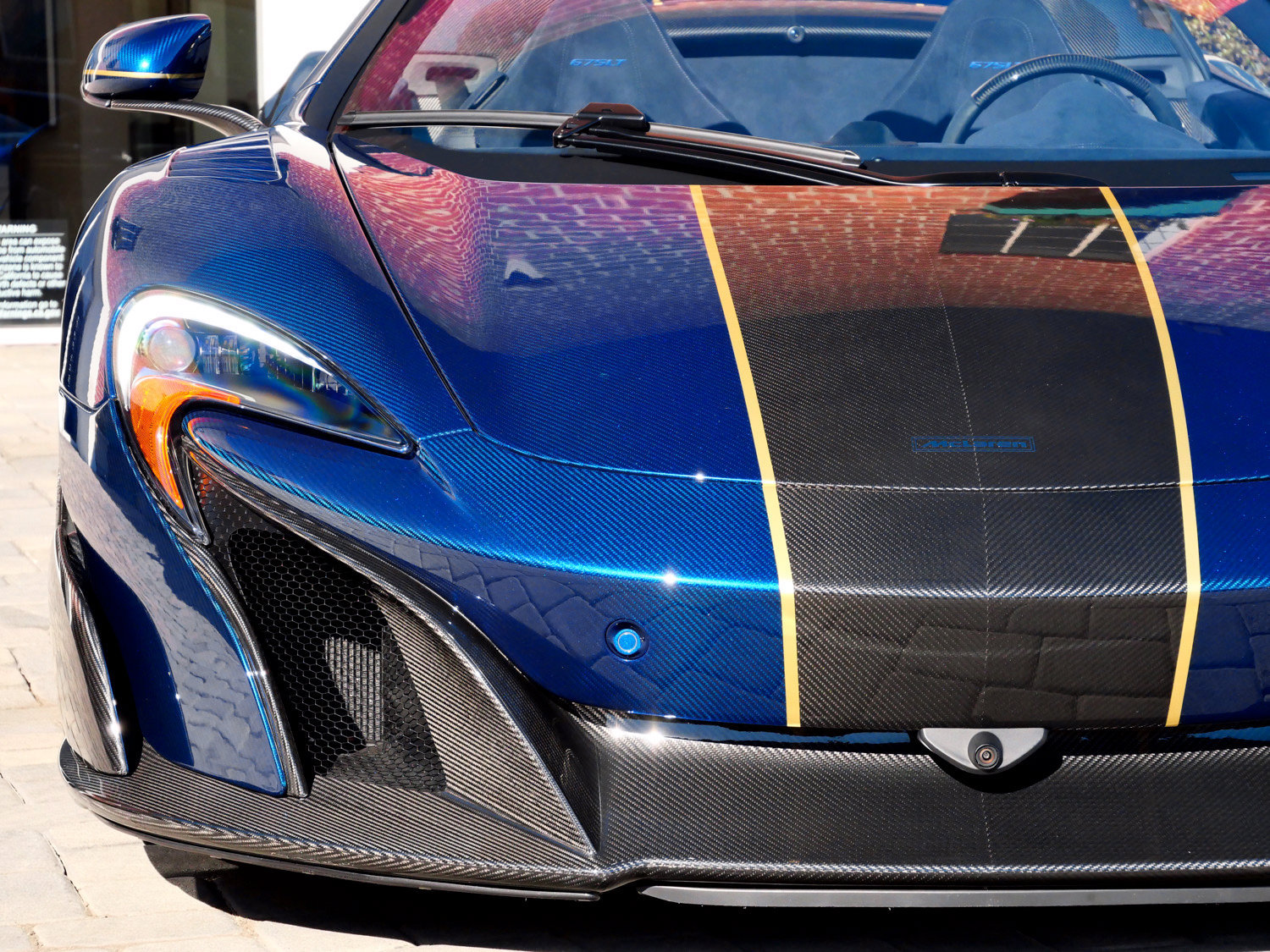 Used 2016 McLaren 675LT Spider photo 6