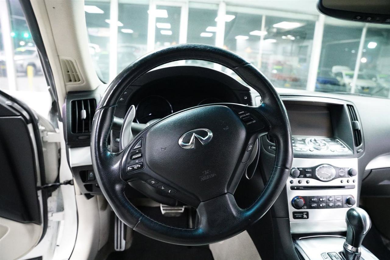 2015 INFINITI Q60 Journey