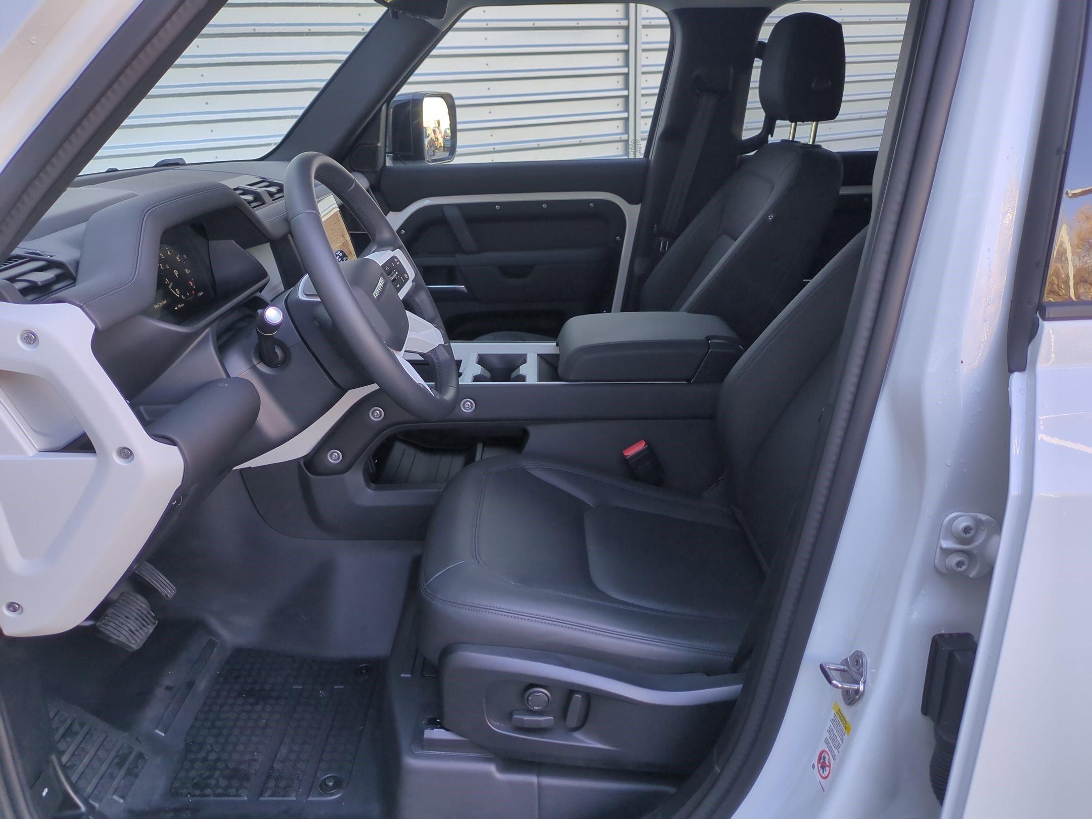 2025 Land Rover Defender 110 S