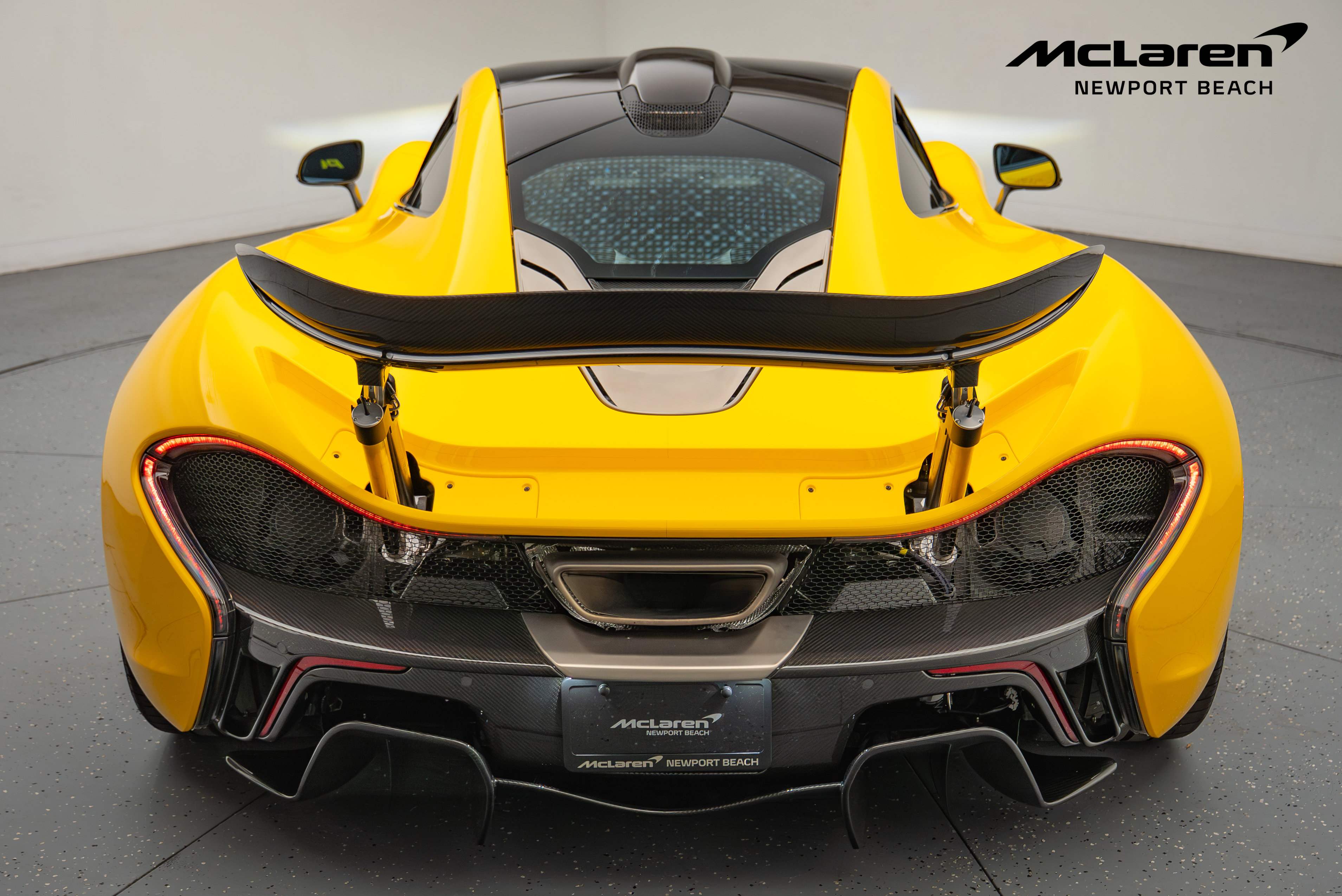 Used 2014 McLaren P1 photo 20